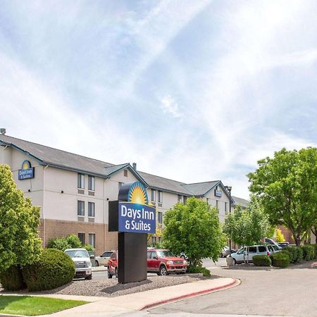 Days Inn & Suites By Wyndham Denver International Airport Ngoại thất bức ảnh